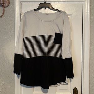 Black and white tunic top